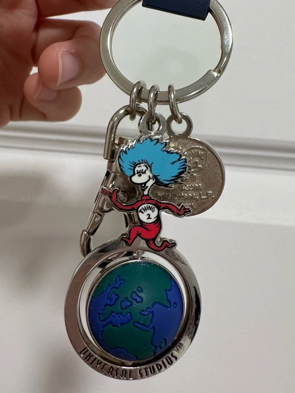 Universal Studios - Dr. Seuss Thing 1 Thing 2 Spinning Globe Keychain